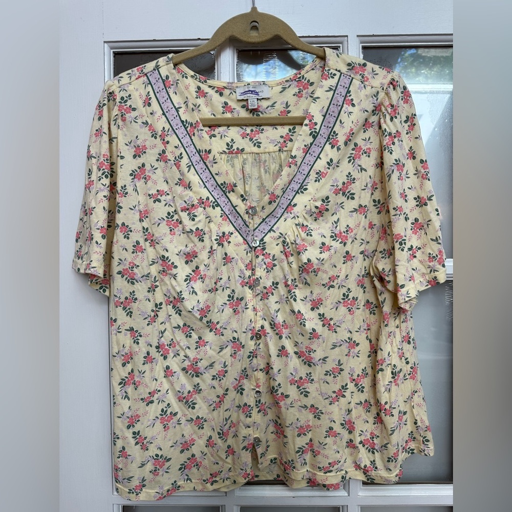 Lucky Brand Cream and Pink Floral V Neck Button Front Shirt Top Size Large L